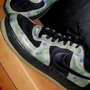 Nike air force peacock print